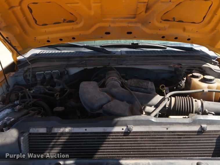 image for item GS9755 2008 Ford F250 Super Duty XL utility bed pickup truck