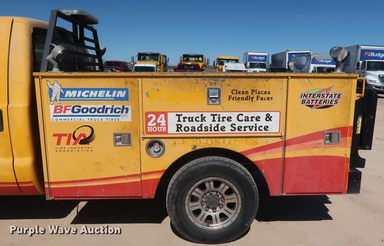 image for item GS9755 2008 Ford F250 Super Duty XL utility bed pickup truck