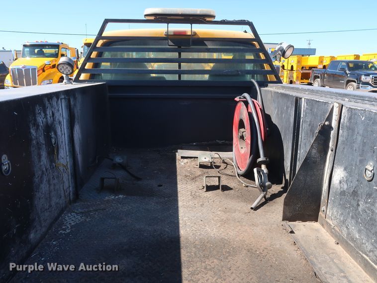 image for item GS9755 2008 Ford F250 Super Duty XL utility bed pickup truck