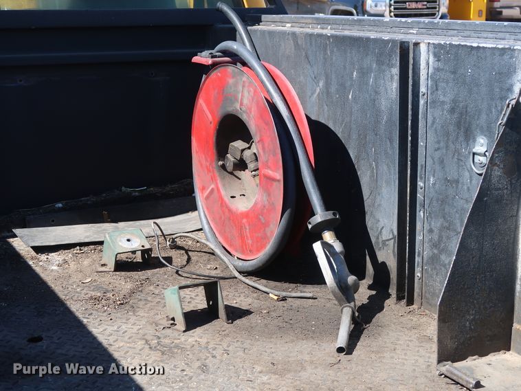 image for item GS9755 2008 Ford F250 Super Duty XL utility bed pickup truck