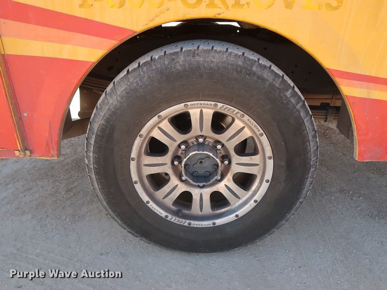 image for item GS9755 2008 Ford F250 Super Duty XL utility bed pickup truck