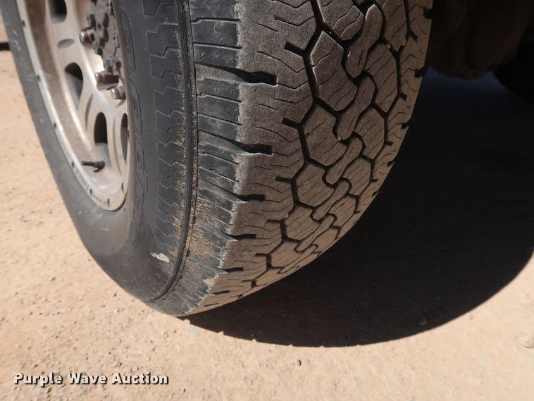 image for item GS9755 2008 Ford F250 Super Duty XL utility bed pickup truck