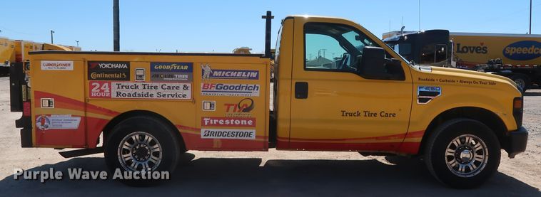 image for item GS9756 2009 Ford F250 Super Duty XL utility bed pickup truck