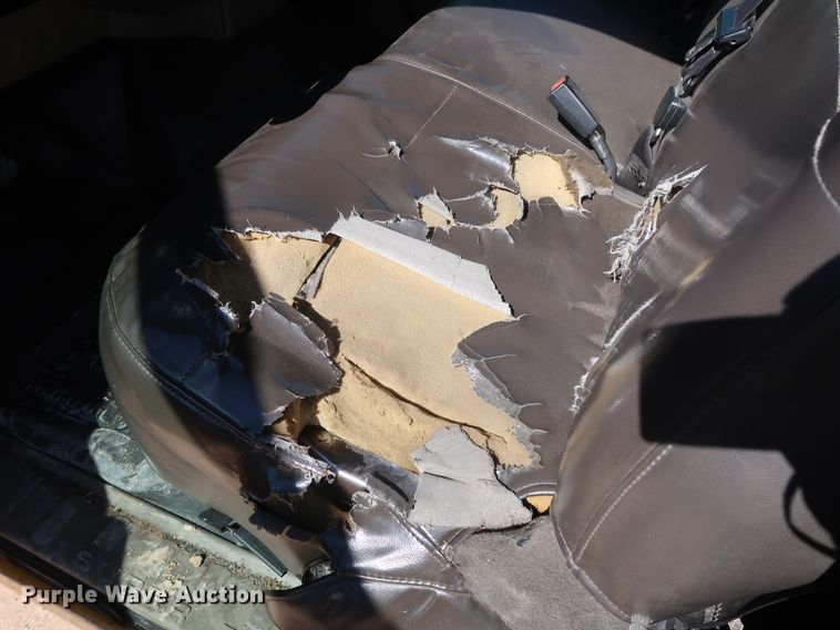 image for item GS9756 2009 Ford F250 Super Duty XL utility bed pickup truck