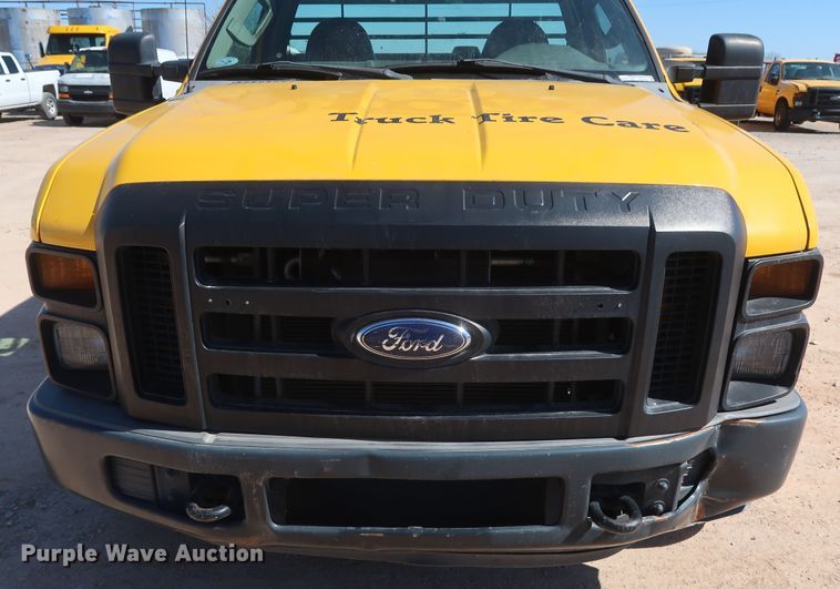 image for item GS9756 2009 Ford F250 Super Duty XL utility bed pickup truck