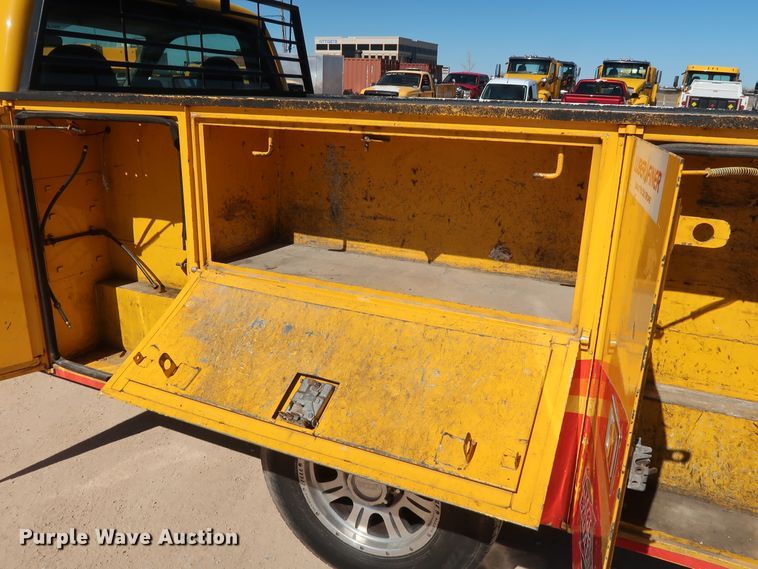 image for item GS9756 2009 Ford F250 Super Duty XL utility bed pickup truck