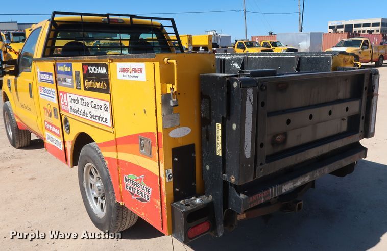 image for item GS9756 2009 Ford F250 Super Duty XL utility bed pickup truck