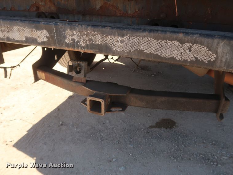 image for item GS9756 2009 Ford F250 Super Duty XL utility bed pickup truck