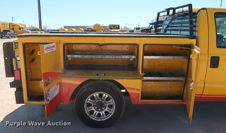 image for item GS9756 2009 Ford F250 Super Duty XL utility bed pickup truck