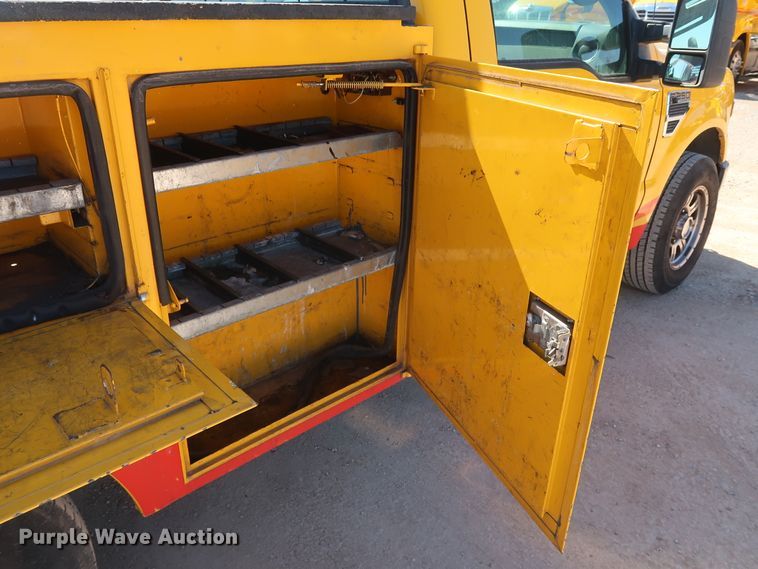 image for item GS9756 2009 Ford F250 Super Duty XL utility bed pickup truck