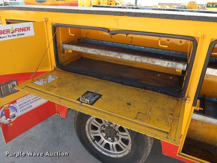 image for item GS9756 2009 Ford F250 Super Duty XL utility bed pickup truck