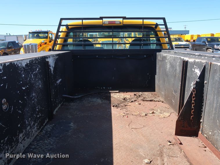 image for item GS9756 2009 Ford F250 Super Duty XL utility bed pickup truck