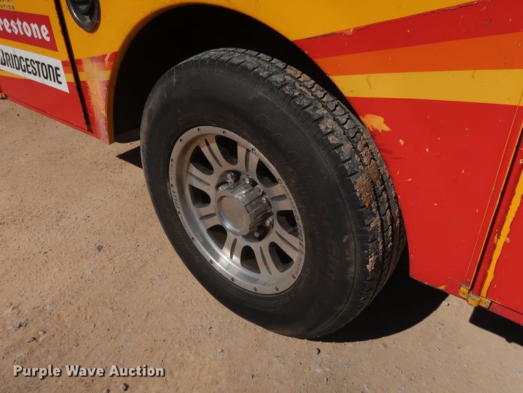 image for item GS9756 2009 Ford F250 Super Duty XL utility bed pickup truck