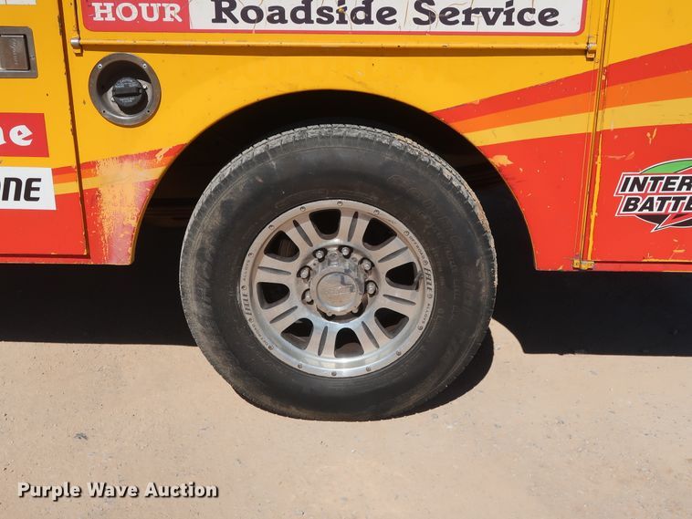 image for item GS9756 2009 Ford F250 Super Duty XL utility bed pickup truck