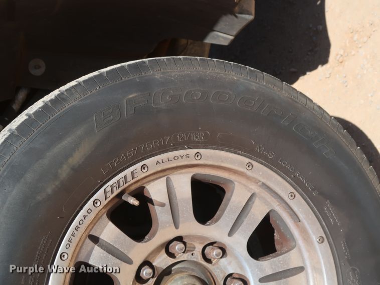 image for item GS9756 2009 Ford F250 Super Duty XL utility bed pickup truck