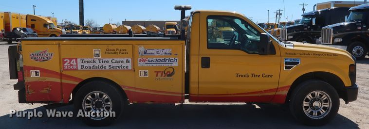 image for item GS9757 2009 Ford F250 Super Duty XL utility bed pickup truck