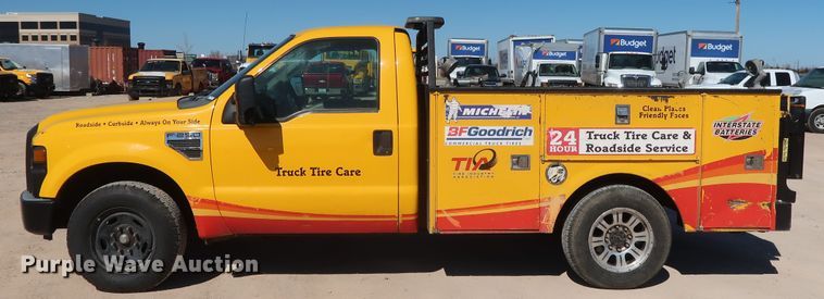 image for item GS9757 2009 Ford F250 Super Duty XL utility bed pickup truck