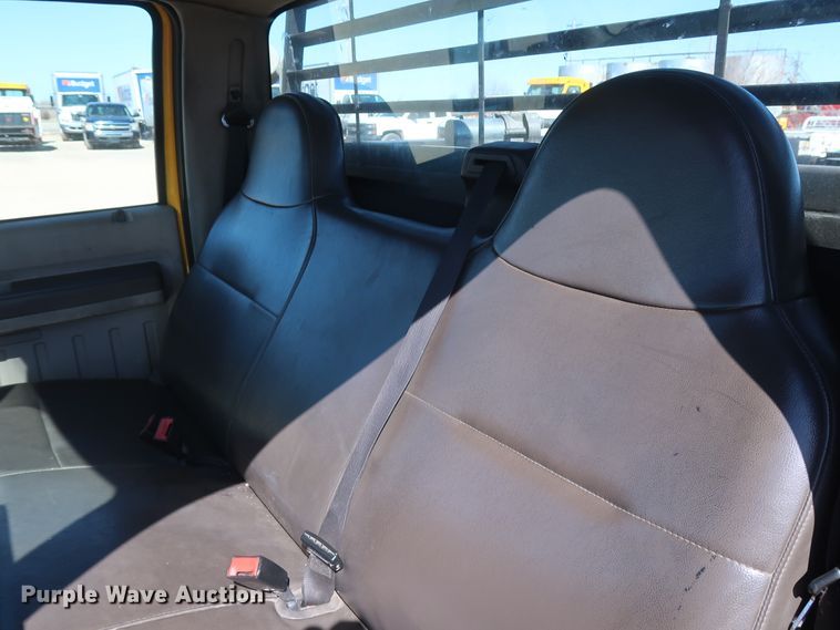 image for item GS9757 2009 Ford F250 Super Duty XL utility bed pickup truck