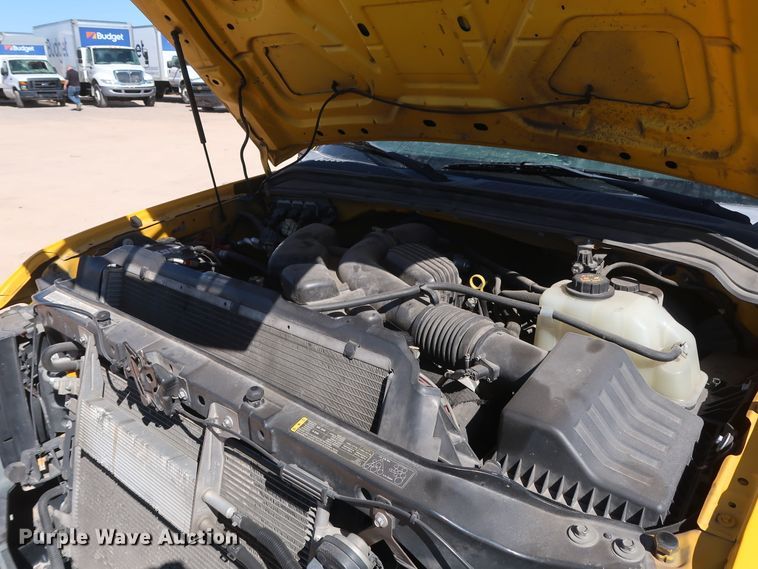 image for item GS9757 2009 Ford F250 Super Duty XL utility bed pickup truck