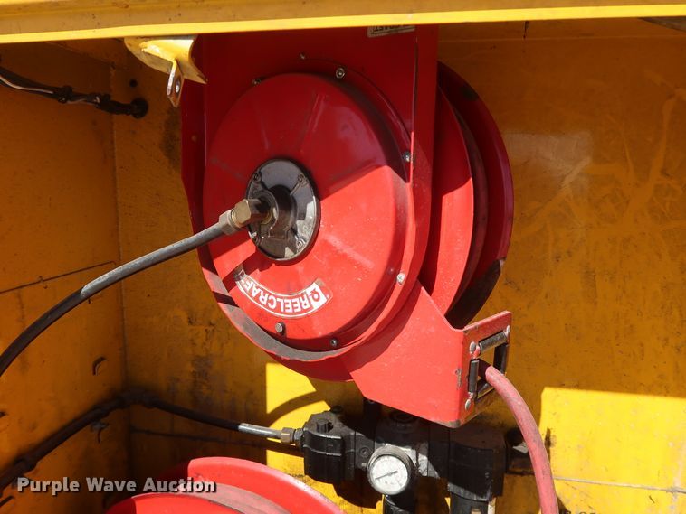 image for item GS9757 2009 Ford F250 Super Duty XL utility bed pickup truck