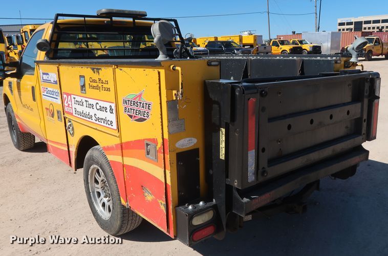 image for item GS9757 2009 Ford F250 Super Duty XL utility bed pickup truck