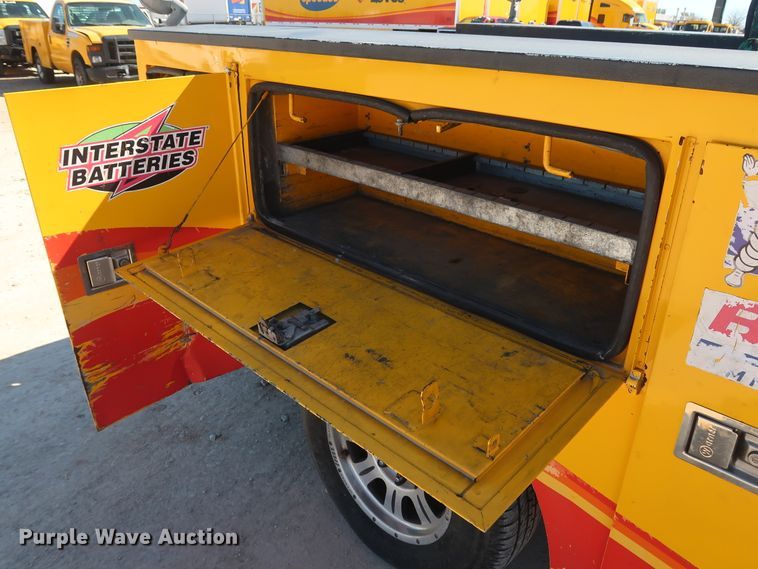 image for item GS9757 2009 Ford F250 Super Duty XL utility bed pickup truck