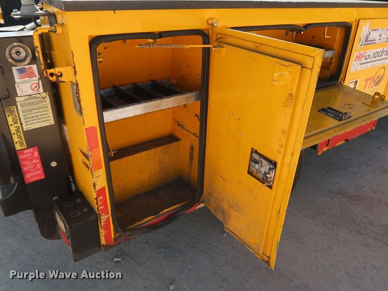 image for item GS9757 2009 Ford F250 Super Duty XL utility bed pickup truck