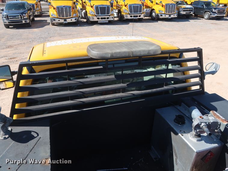 image for item GS9757 2009 Ford F250 Super Duty XL utility bed pickup truck