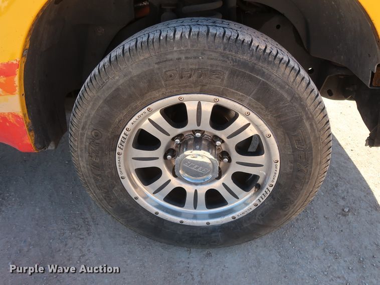 image for item GS9757 2009 Ford F250 Super Duty XL utility bed pickup truck