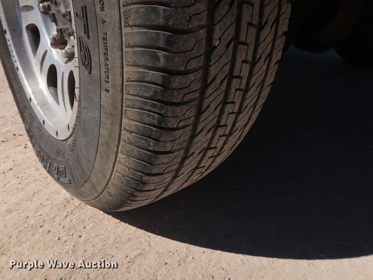 image for item GS9757 2009 Ford F250 Super Duty XL utility bed pickup truck