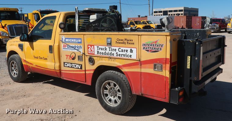 image for item GS9758 2008 Ford F250 Super Duty XL utility bed pickup truck