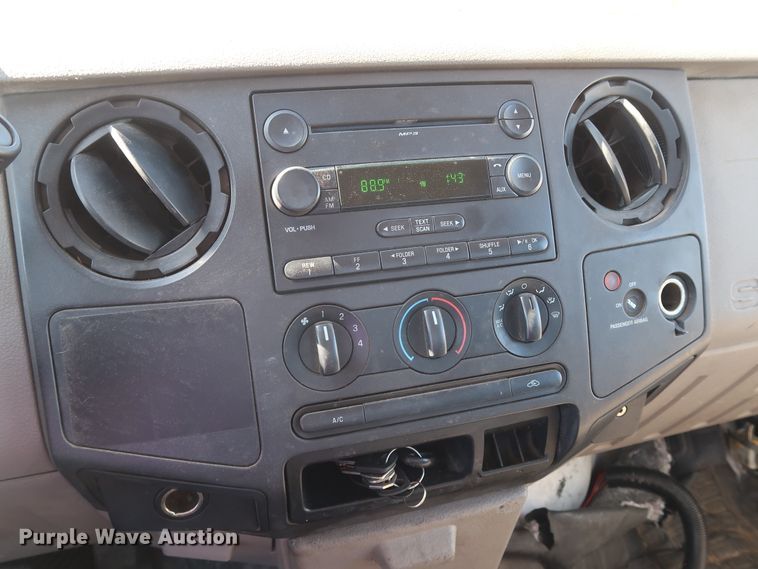 image for item GS9758 2008 Ford F250 Super Duty XL utility bed pickup truck