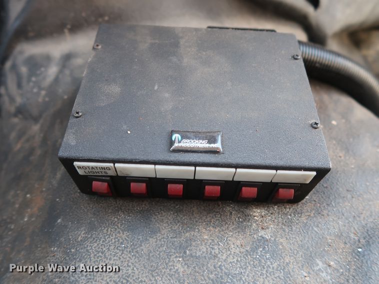 image for item GS9758 2008 Ford F250 Super Duty XL utility bed pickup truck