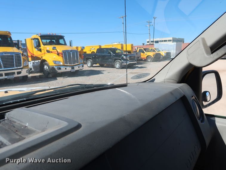 image for item GS9758 2008 Ford F250 Super Duty XL utility bed pickup truck