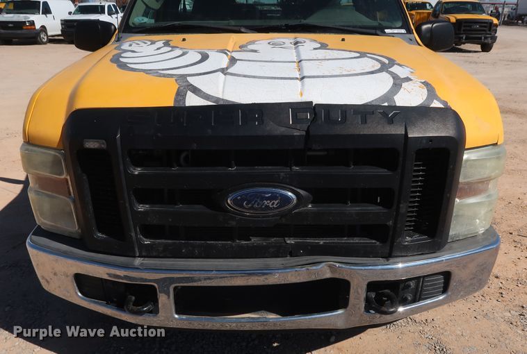 image for item GS9758 2008 Ford F250 Super Duty XL utility bed pickup truck