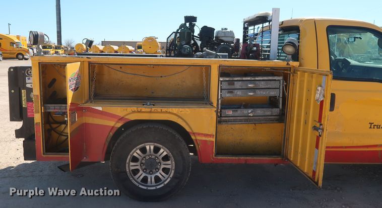 image for item GS9758 2008 Ford F250 Super Duty XL utility bed pickup truck