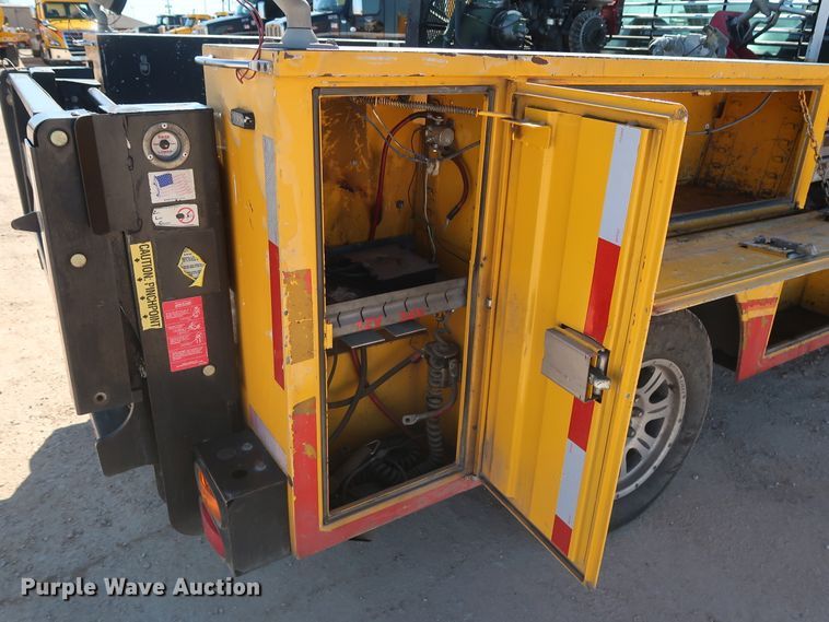 image for item GS9758 2008 Ford F250 Super Duty XL utility bed pickup truck