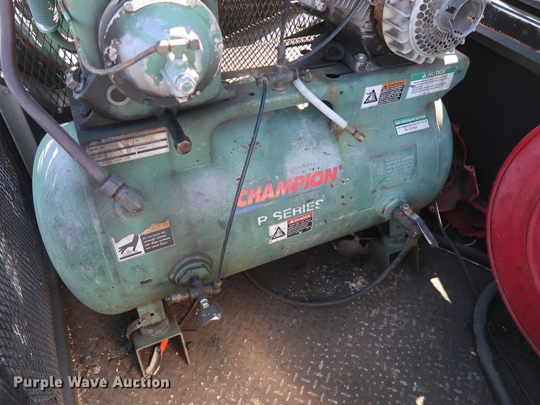 image for item GS9758 2008 Ford F250 Super Duty XL utility bed pickup truck