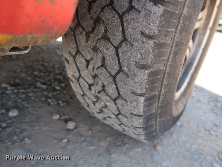 image for item GS9758 2008 Ford F250 Super Duty XL utility bed pickup truck