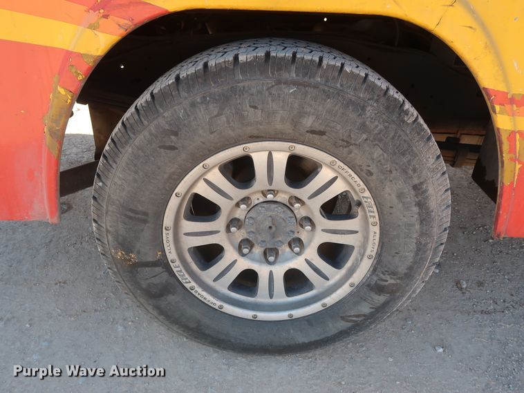 image for item GS9758 2008 Ford F250 Super Duty XL utility bed pickup truck