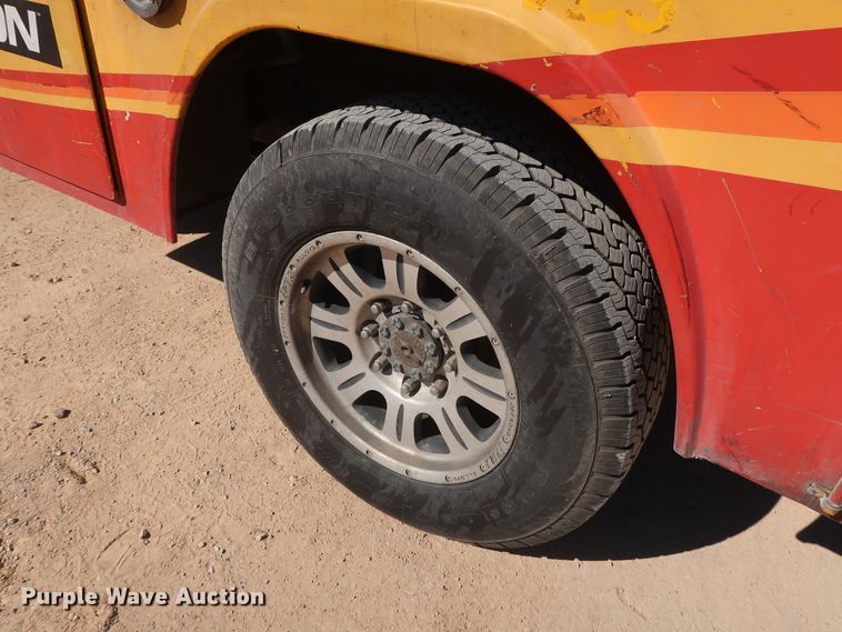 image for item GS9758 2008 Ford F250 Super Duty XL utility bed pickup truck