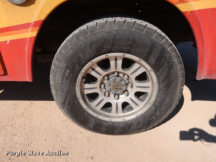 image for item GS9758 2008 Ford F250 Super Duty XL utility bed pickup truck