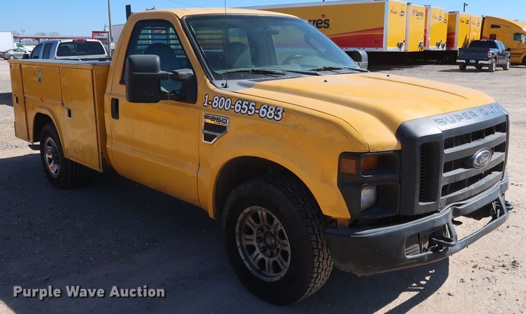 image for item GS9784 2008 Ford F250 Super Duty XL utility bed pickup truck