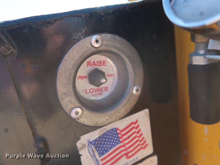 image for item GS9784 2008 Ford F250 Super Duty XL utility bed pickup truck