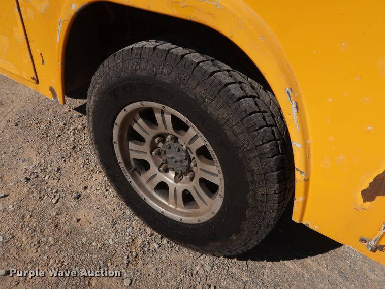 image for item GS9784 2008 Ford F250 Super Duty XL utility bed pickup truck