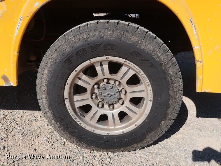 image for item GS9784 2008 Ford F250 Super Duty XL utility bed pickup truck