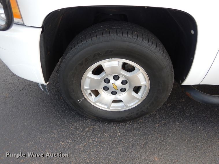 image for item GT9720 2011 Chevrolet Silverado 1500 Crew Cab pickup truck