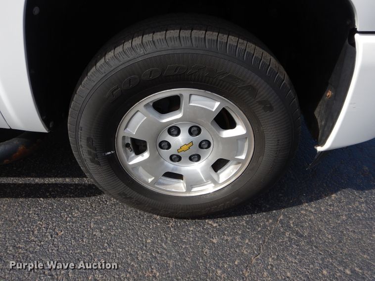 image for item GT9720 2011 Chevrolet Silverado 1500 Crew Cab pickup truck