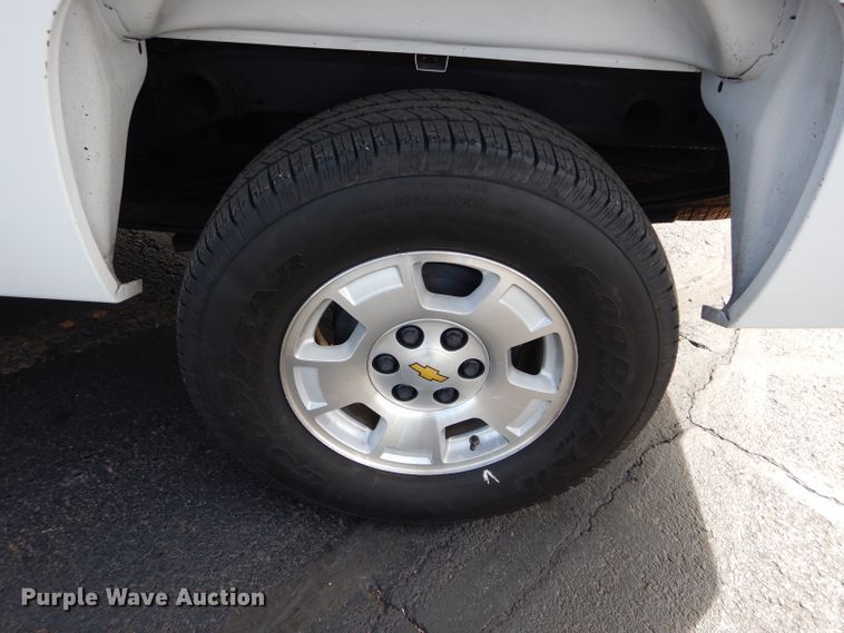 image for item GT9720 2011 Chevrolet Silverado 1500 Crew Cab pickup truck