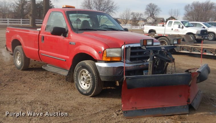 image for item GW9483 2000 Ford F250 Super Duty pickup truck